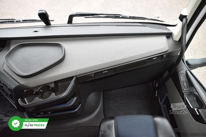 стандартен влекач VOLVO FH 460 Globetrotter XL Varios i-Save