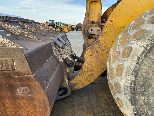 Lader Caterpillar 980K