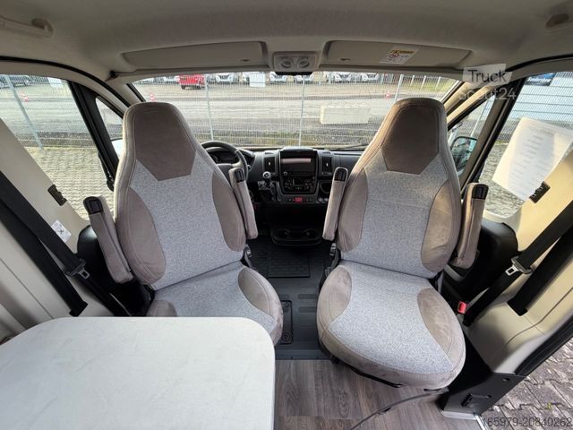 Camper van CARADO CVE 540