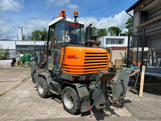 Pyöräalustainen kaivinkone AHLMANN HANSA 531 H 4x4