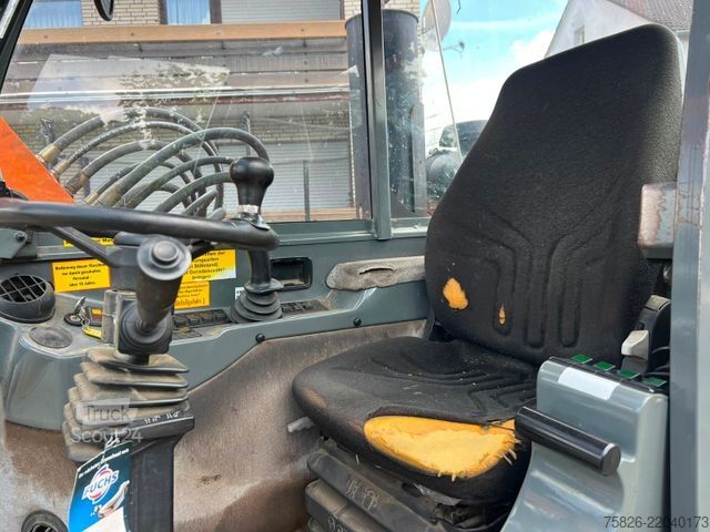 Pyöräalustainen kaivinkone AHLMANN HANSA 531 H 4x4