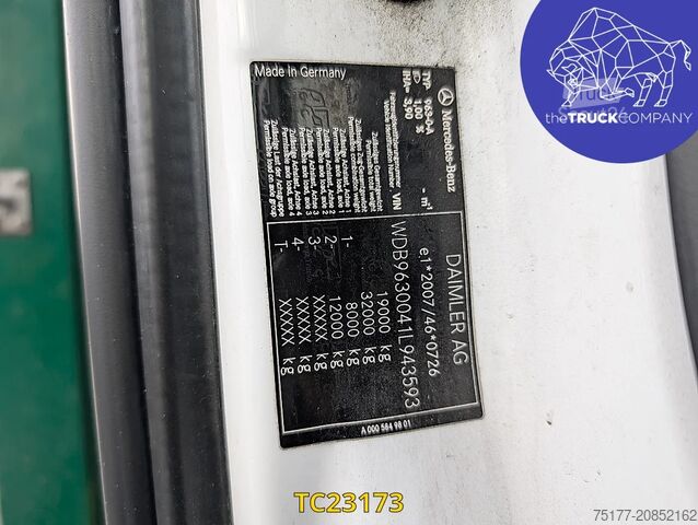 Sliding tarpaulin Mercedes-Benz Antos 1924