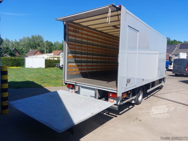 Vrachtwagen met bakwagen DAF LF 45