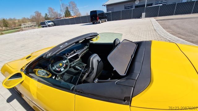 Furgone FERRARI Portofino