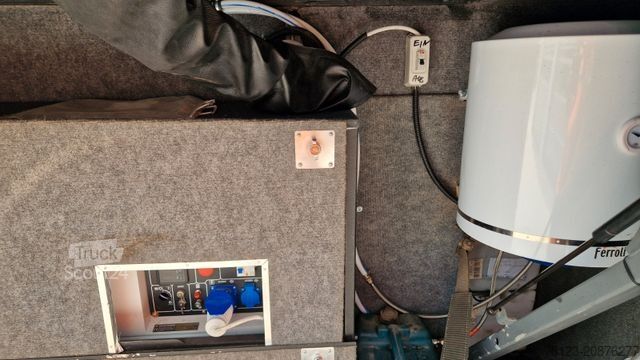 Kombi/kamping vozilo Neoplan Starliner 2 XXL Wohnbus Setra