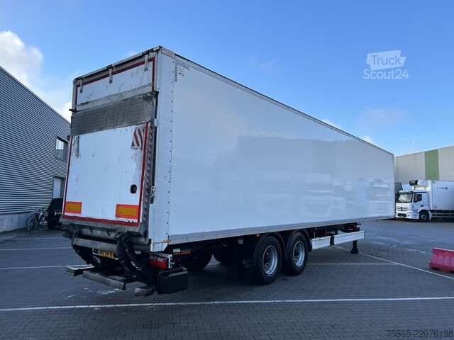 Kufr Kässbohrer Maxima XJ2 / Box / Laadklep 2500 kg / Liftas