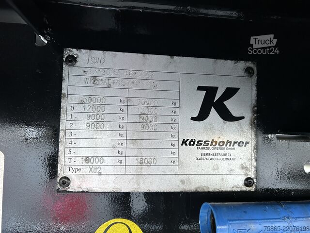 Kufr Kässbohrer Maxima XJ2 / Box / Laadklep 2500 kg / Liftas