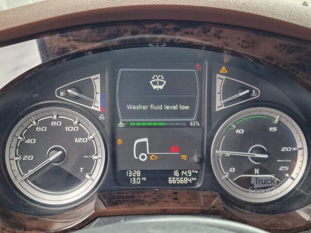 Châssis avec cabine DAF XF 530 SuperSpaceCab 6x2*4 - Chassis 740 cm - L...