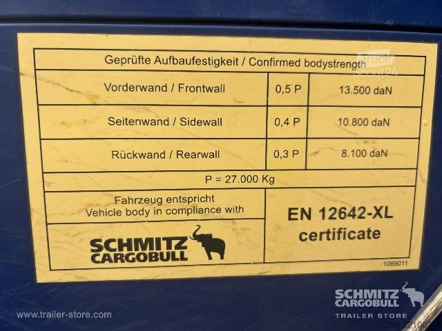 Öppen semitrailer med kapell Schmitz Cargobull Semitrailer Curtainsider Mega