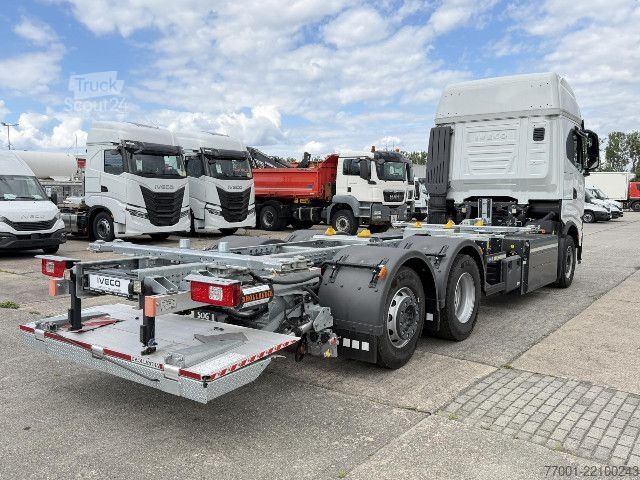 Kamion sa zamjenjivom nadogradnjom IVECO AS260S46Y/FS CM CNG