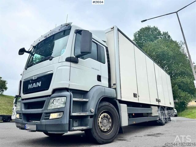 Valise MAN TGS 26.400 6x2 Box truck w/ Full side opening. WAT