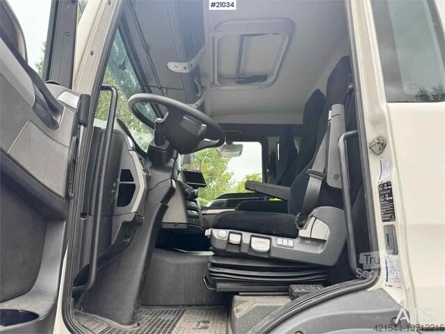 Valise MAN TGS 26.400 6x2 Box truck w/ Full side opening. WAT