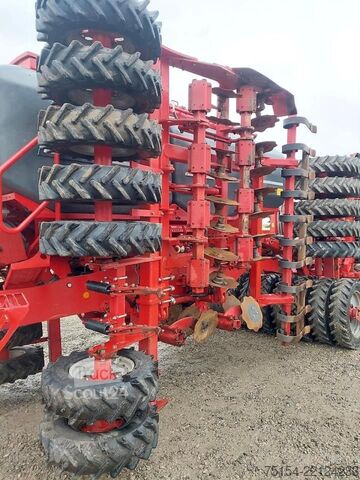 Grade combinada Horsch Focus 6 TD mit DuoDrill