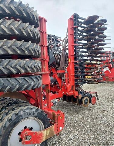 Grade combinada Horsch Focus 6 TD mit DuoDrill
