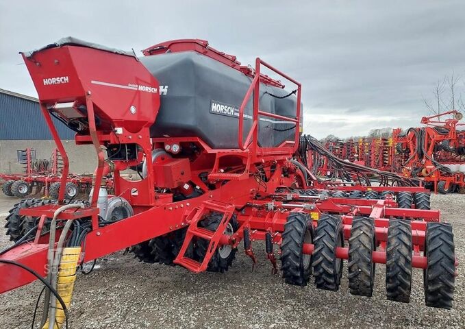 Grade combinada Horsch Focus 6 TD mit DuoDrill