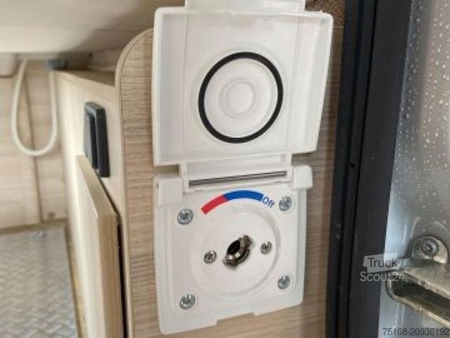 Karavan CHALLENGER Van V210 Sport Edition Solaranlage