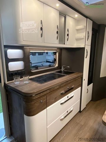 Lakókocsi HOBBY Excellent Edition 545 KMF Modell 2026