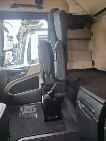 τυπική μονάδα τράκτορα Mercedes-Benz Actros 1845