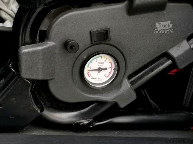 Ledusskapja furgons PEUGEOT Boxer 2.0HDI/120kw KÜHLKOFFER 8PAL/ LUFT/ LBW