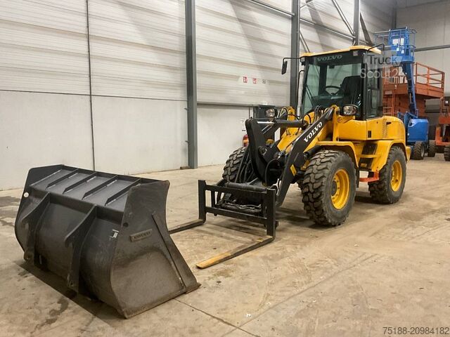 Krautuvas Volvo L 30 G