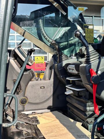 Pelle sur chenilles Hyundai HX300ANL