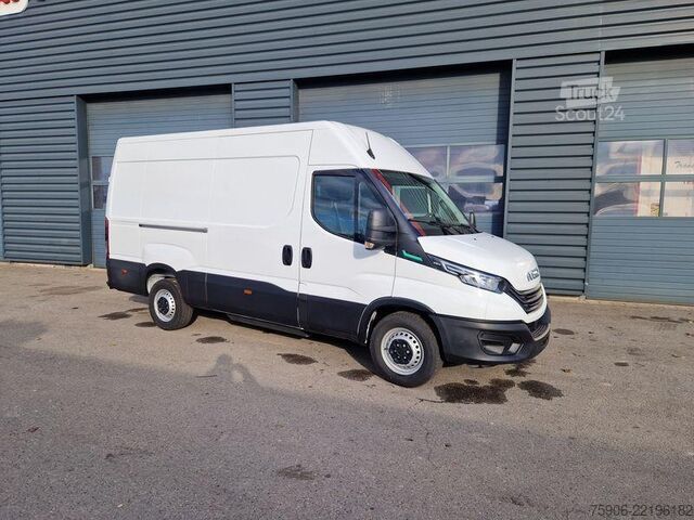 Fourgon Iveco Daily