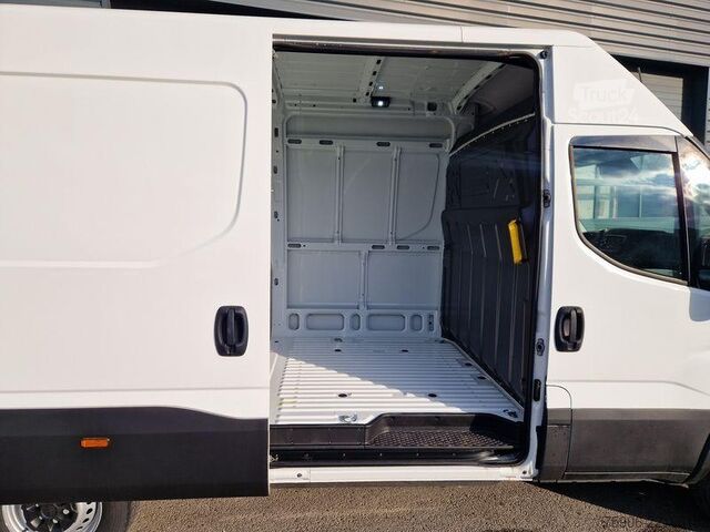 Fourgon Iveco Daily