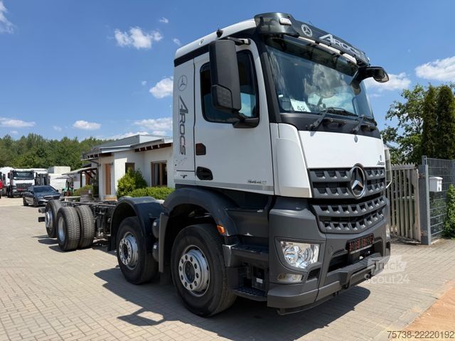 LKW-Fahrgestell MERCEDES-BENZ Arocs 3445 Fahrgestell 8X2/RECHTSLENKER/Retarder