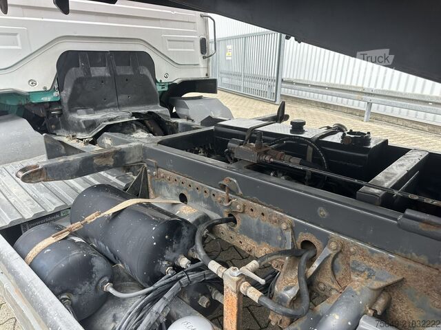 Driezijdige kipper bestelwagen Mercedes-Benz Atego 815 K 4x2 Atego 815 K 4x2, 2x AHK