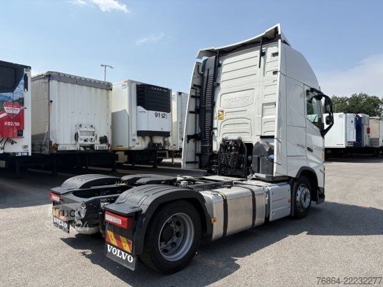 Zapreminski vučni traktor VOLVO FH 460,  EURO 6, VEB+, MEGA