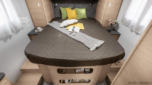 Yarı entegre karavan GIOTTILINE 397 Premiere Edition