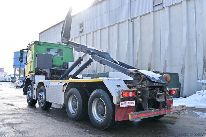 Камион с кука за контейнери Mercedes-Benz Arocs 3248  Schaltgetiebe Retarder Schwerlast