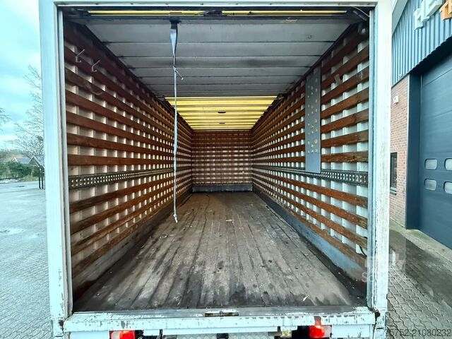 Suitcase Mercedes-Benz Atego 1218 BOX/BDF Full-Air Dhollandia 2000KG N...