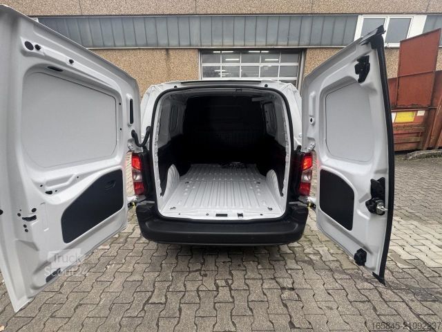 Furgon blaszak FIAT Doblò serie 3 Doblò L1 Easy Pro