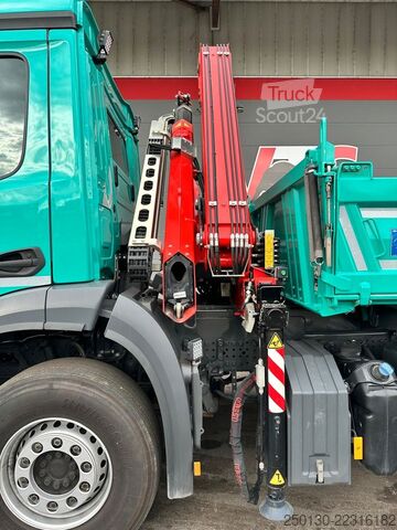 Driezijdige kipper MERCEDES-BENZ Arocs 1832 K 4x2 MEILLER & FASSI F120B LK