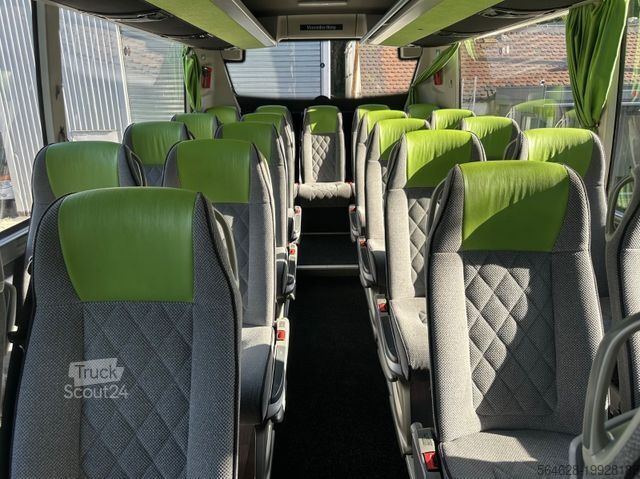 Távolsági autóbusz MERCEDES-BENZ Tourismo RHD