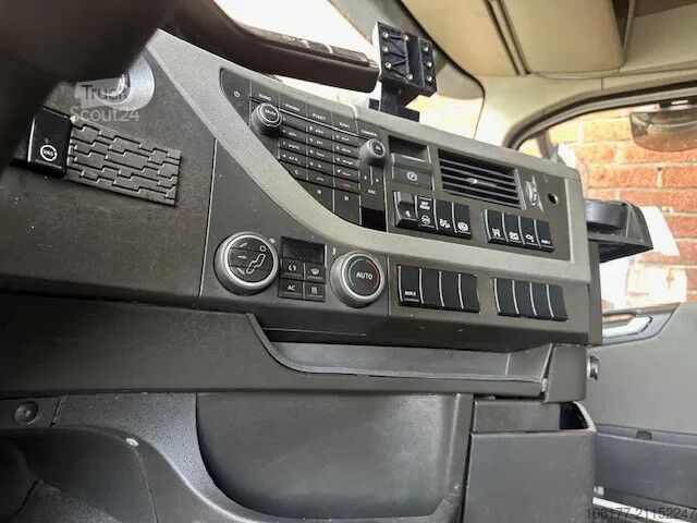 Standaard-SZM Volvo FH 460 Globetrotter