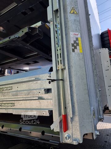 Avoin puoliperävaunu pressulla FLIEGL 3-Achs Mega Gardine zum Aufbau