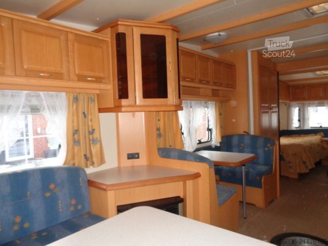 Wohnwagen HOBBY Landhaus 720 UML *Vorzelt*