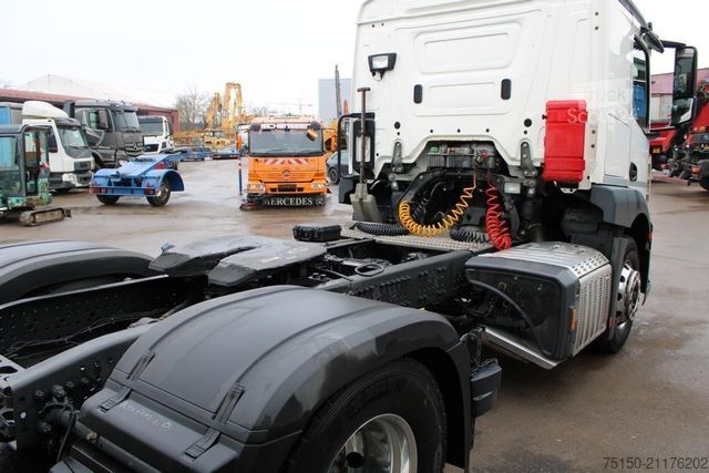 Gefahrgut LKW MERCEDES-BENZ 1840 4x2 BLS - Nr.: 317