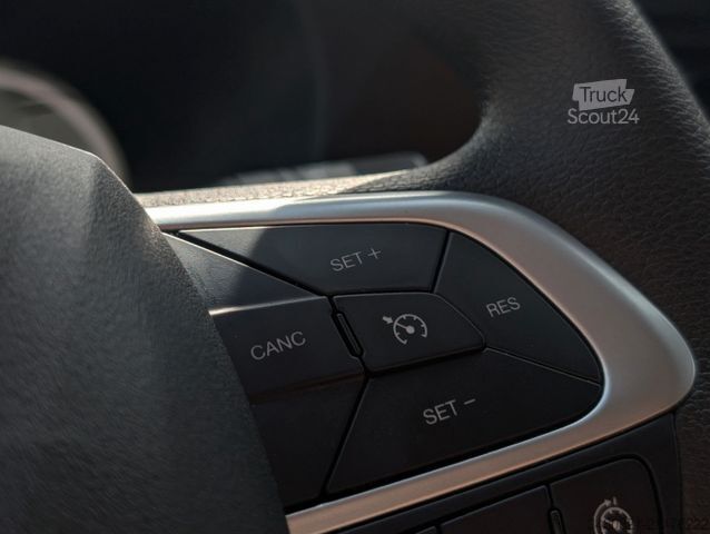 Furgão de teto alto IVECO DAILY 35S18V L4H2 *AUTOMATIK* *NEUWERTIG* 176 PS