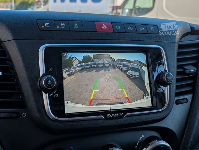 Furgão de teto alto IVECO DAILY 35S18V L4H2 *AUTOMATIK* *NEUWERTIG* 176 PS