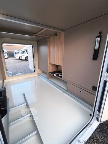 Półzintegrowany kamper EURAMOBIL PT 696 EB  Mercedes Alko Solar Autark