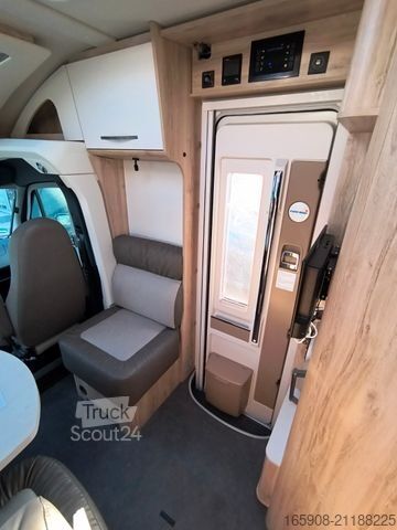 Półzintegrowany kamper EURAMOBIL PT 696 EB  Mercedes Alko Solar Autark