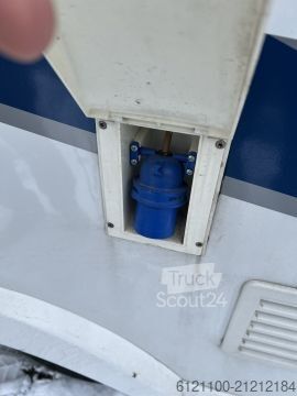 Alkoven Wohnmobil Ahorn Camp Alkoven 595 m. Solar & Wechselrichter