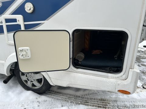 Alkoven Wohnmobil Ahorn Camp Alkoven 595 m. Solar & Wechselrichter