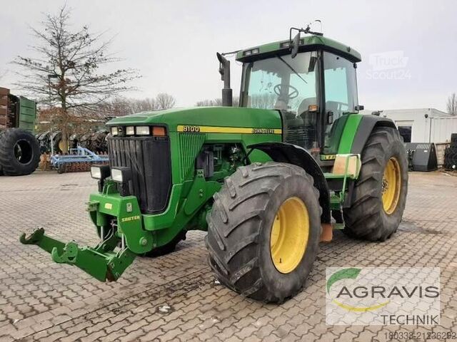 Tractor John Deere 8100