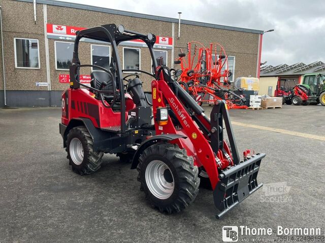 Plass traktor Schäffer 3630