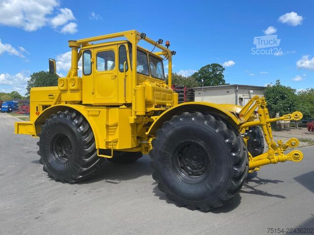 Traktör Kirovets K 701 V12