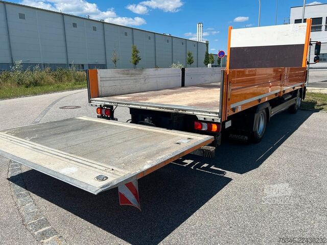 Персонализиран ван MERCEDES-BENZ Atego 821 L Pritsche6,10m/3 Sitze/Nur 70 tkm/Top